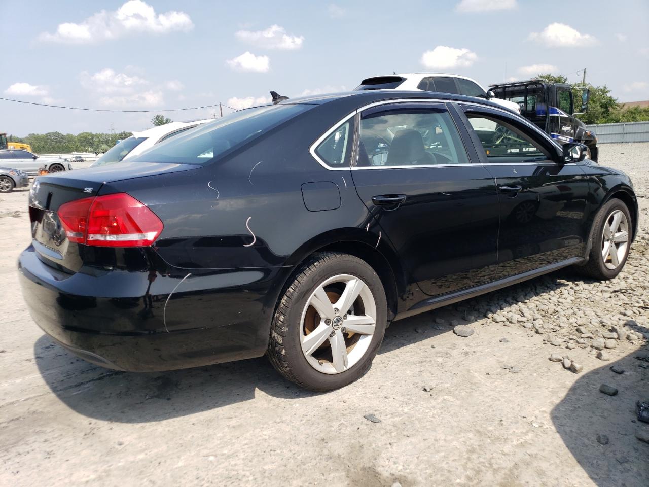 Photo 2 VIN: 1VWBP7A30DC125510 - VOLKSWAGEN PASSAT 