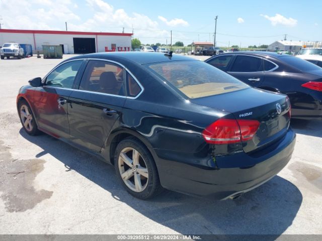 Photo 2 VIN: 1VWBP7A31CC010509 - VOLKSWAGEN PASSAT 