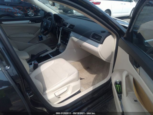 Photo 4 VIN: 1VWBP7A31CC021381 - VOLKSWAGEN PASSAT 