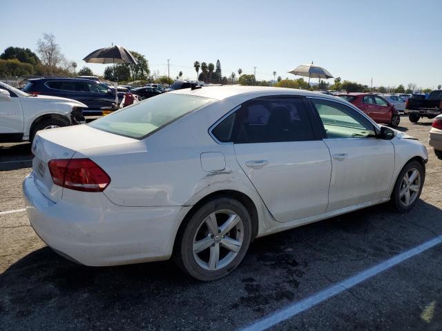 Photo 2 VIN: 1VWBP7A31CC052243 - VOLKSWAGEN PASSAT 