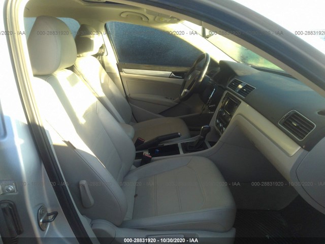 Photo 4 VIN: 1VWBP7A31CC064649 - VOLKSWAGEN PASSAT 