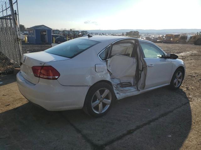 Photo 2 VIN: 1VWBP7A31CC071584 - VOLKSWAGEN PASSAT 