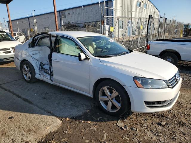 Photo 3 VIN: 1VWBP7A31CC071584 - VOLKSWAGEN PASSAT 