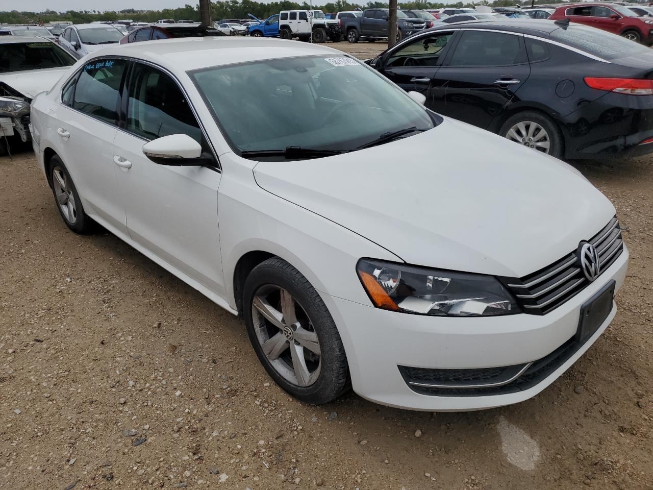 Photo 3 VIN: 1VWBP7A31CC081807 - VOLKSWAGEN PASSAT 