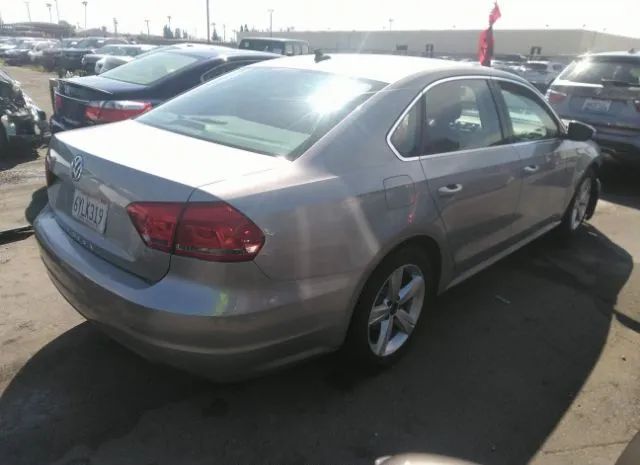 Photo 3 VIN: 1VWBP7A31CC098753 - VOLKSWAGEN PASSAT 