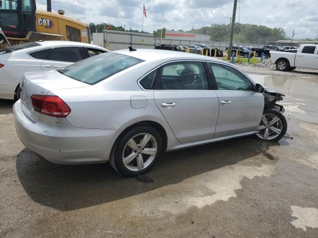 Photo 2 VIN: 1VWBP7A31CC098901 - VOLKSWAGEN PASSAT 