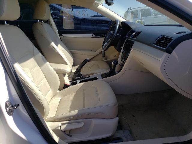 Photo 4 VIN: 1VWBP7A31DC047688 - VOLKSWAGEN PASSAT 