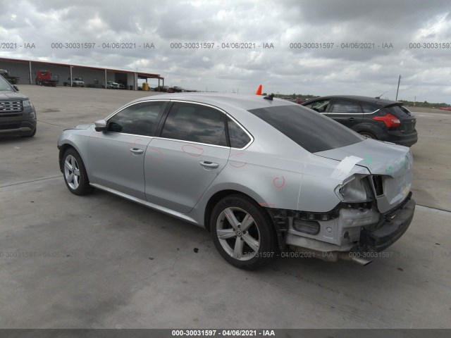 Photo 2 VIN: 1VWBP7A31DC064863 - VOLKSWAGEN PASSAT 