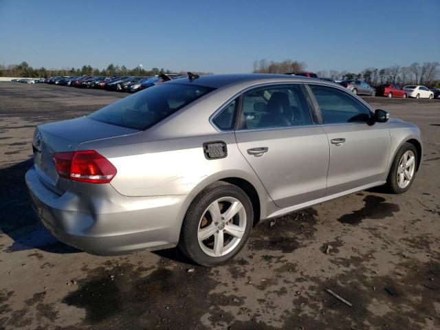 Photo 2 VIN: 1VWBP7A31DC069206 - VOLKSWAGEN PASSAT 