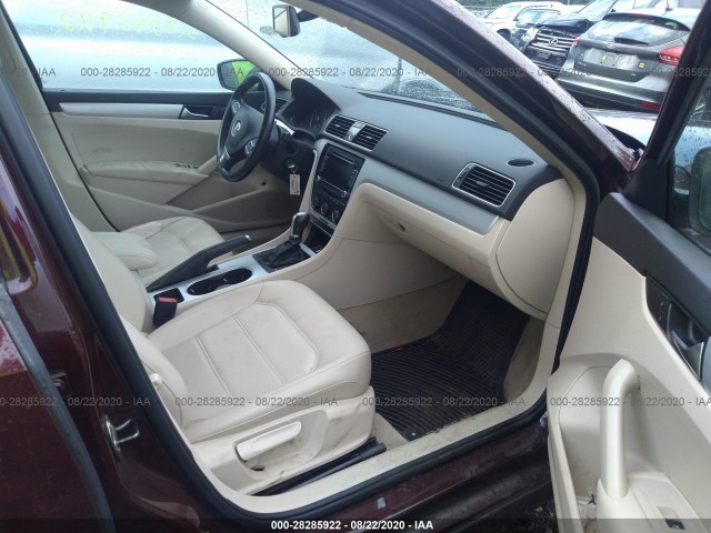 Photo 4 VIN: 1VWBP7A31DC121711 - VOLKSWAGEN PASSAT 