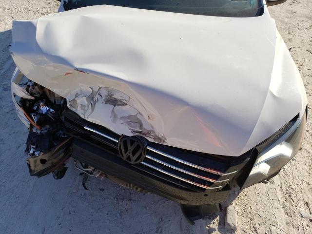 Photo 10 VIN: 1VWBP7A31DC123894 - VOLKSWAGEN PASSAT 