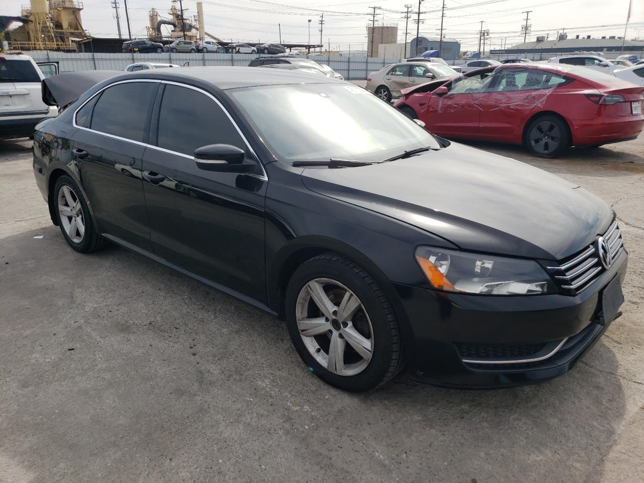 Photo 3 VIN: 1VWBP7A31EC005555 - VOLKSWAGEN PASSAT 