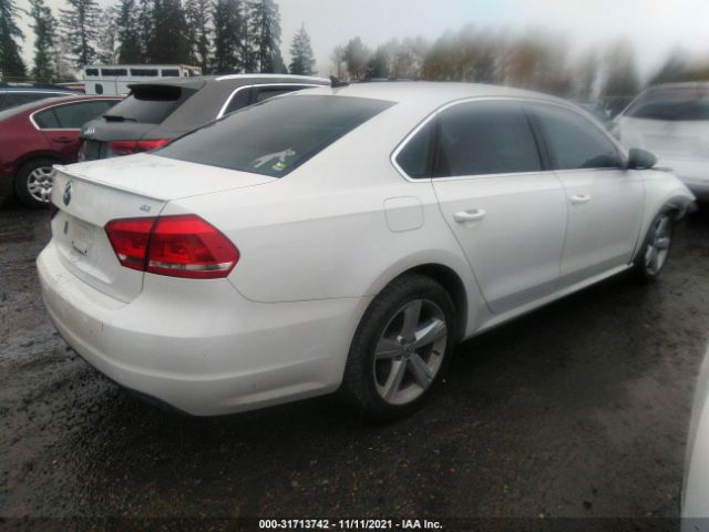 Photo 3 VIN: 1VWBP7A32CC010261 - VOLKSWAGEN PASSAT 