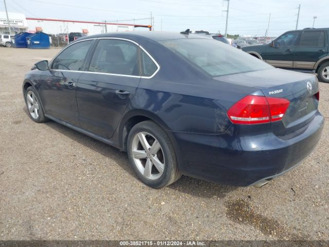 Photo 2 VIN: 1VWBP7A32CC025374 - VOLKSWAGEN PASSAT 