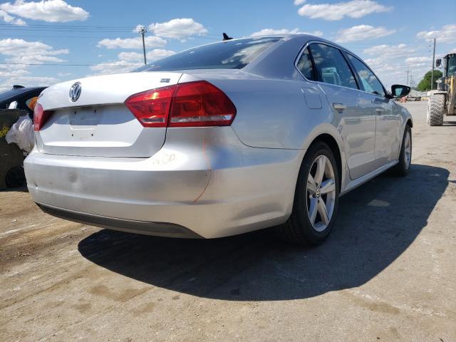 Photo 3 VIN: 1VWBP7A32CC030882 - VOLKSWAGEN PASSAT SE 