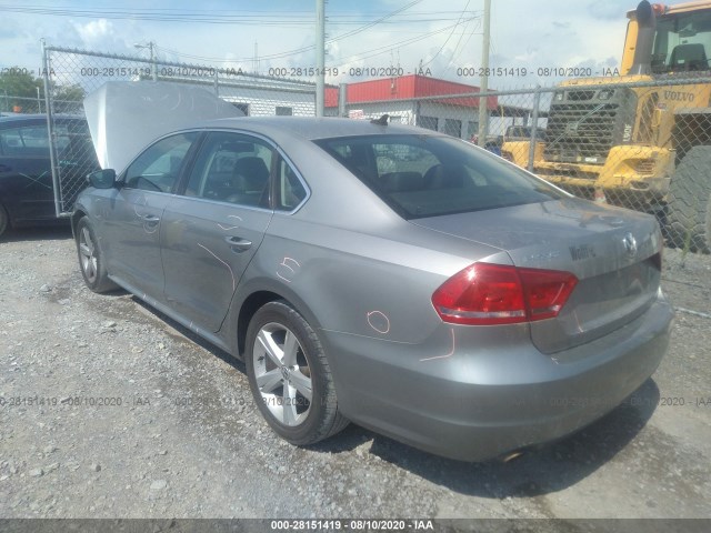 Photo 2 VIN: 1VWBP7A32CC031286 - VOLKSWAGEN PASSAT 