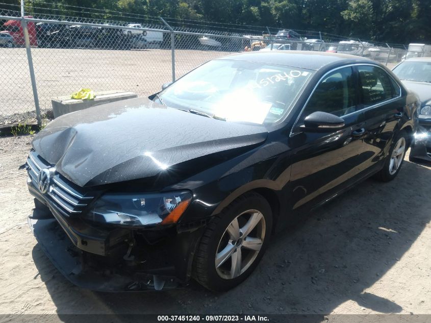 Photo 1 VIN: 1VWBP7A32CC099636 - VOLKSWAGEN PASSAT 