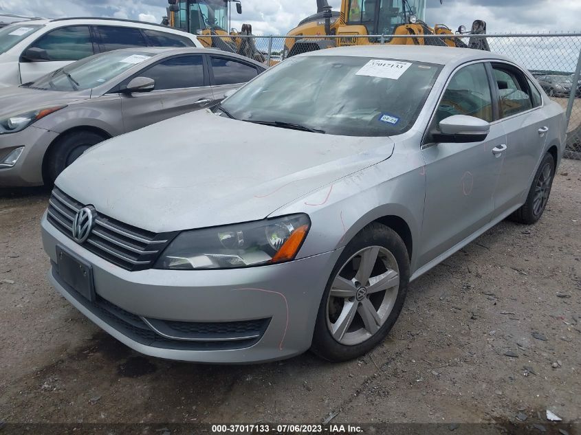 Photo 1 VIN: 1VWBP7A32DC016370 - VOLKSWAGEN PASSAT 