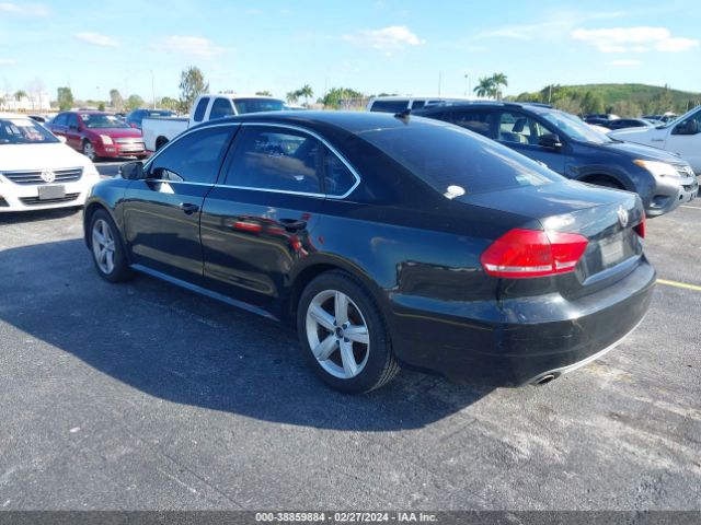 Photo 2 VIN: 1VWBP7A32DC018880 - VOLKSWAGEN PASSAT 