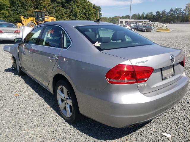 Photo 2 VIN: 1VWBP7A32DC073717 - VOLKSWAGEN PASSAT 