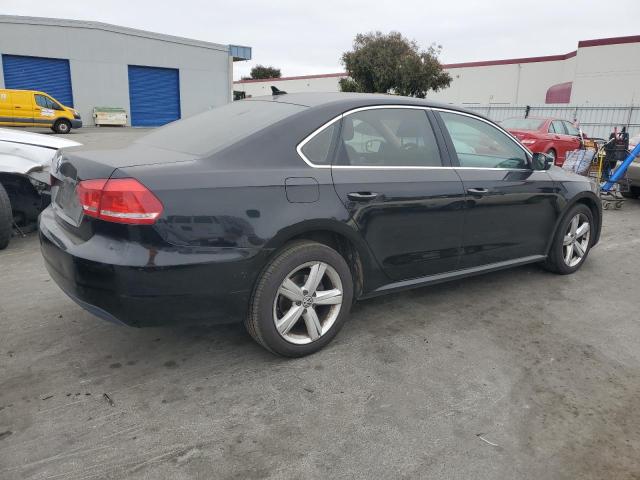 Photo 2 VIN: 1VWBP7A32DC137402 - VOLKSWAGEN PASSAT SE 