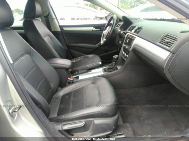 Photo 4 VIN: 1VWBP7A33CC018028 - VOLKSWAGEN PASSAT 