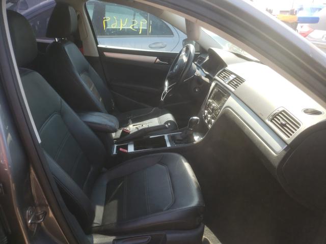 Photo 4 VIN: 1VWBP7A33CC035783 - VOLKSWAGEN PASSAT 