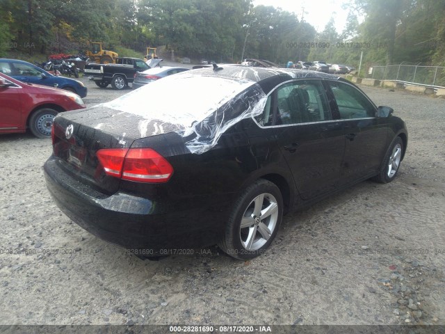 Photo 3 VIN: 1VWBP7A33CC076642 - VOLKSWAGEN PASSAT 