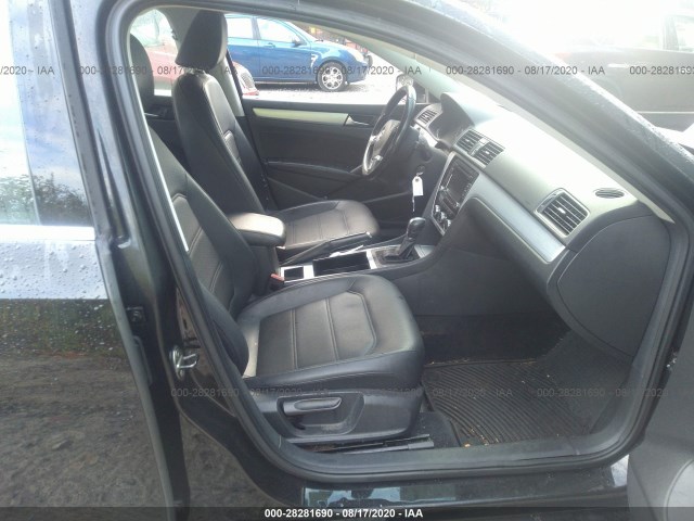 Photo 4 VIN: 1VWBP7A33CC076642 - VOLKSWAGEN PASSAT 