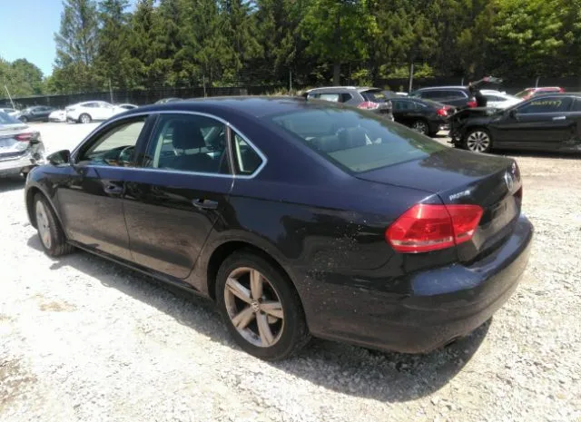 Photo 2 VIN: 1VWBP7A33CC099628 - VOLKSWAGEN PASSAT 