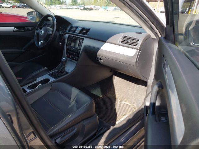 Photo 4 VIN: 1VWBP7A33DC024073 - VOLKSWAGEN PASSAT 