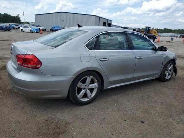 Photo 2 VIN: 1VWBP7A33DC098318 - VOLKSWAGEN PASSAT 