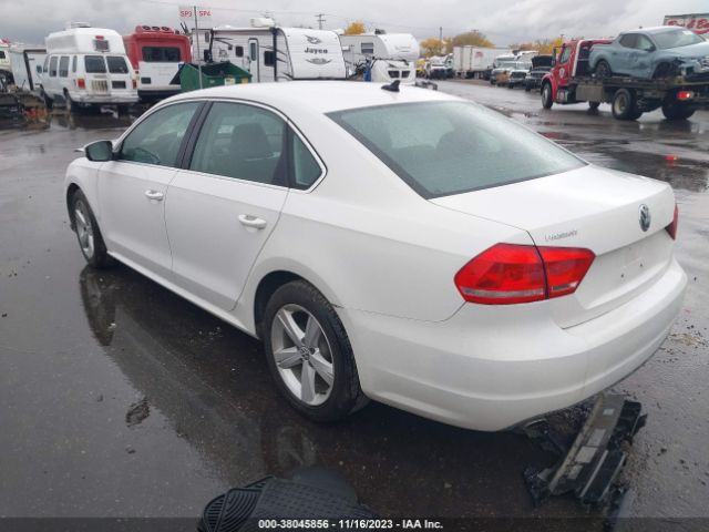 Photo 2 VIN: 1VWBP7A33DC103467 - VOLKSWAGEN PASSAT 