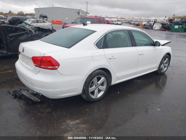 Photo 3 VIN: 1VWBP7A33DC103467 - VOLKSWAGEN PASSAT 