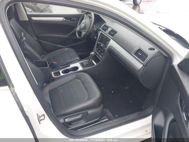 Photo 4 VIN: 1VWBP7A33DC103467 - VOLKSWAGEN PASSAT 