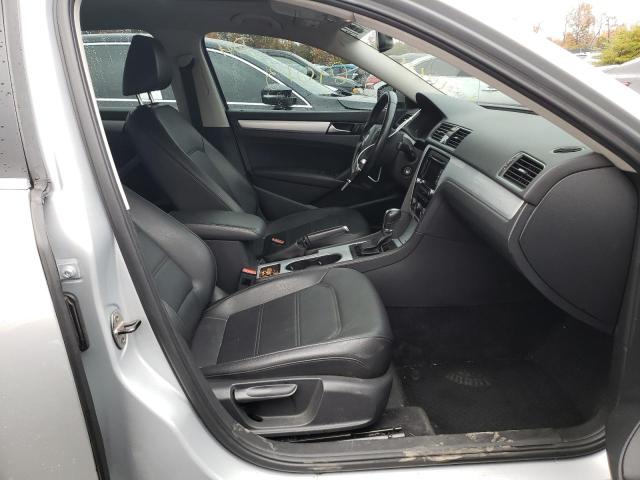 Photo 4 VIN: 1VWBP7A33DC129924 - VOLKSWAGEN PASSAT 