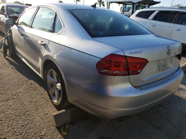 Photo 2 VIN: 1VWBP7A34CC030690 - VOLKSWAGEN PASSAT 