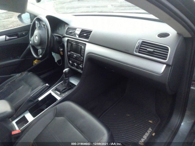 Photo 4 VIN: 1VWBP7A34CC034965 - VOLKSWAGEN PASSAT 