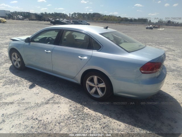 Photo 2 VIN: 1VWBP7A34CC047828 - VOLKSWAGEN PASSAT 