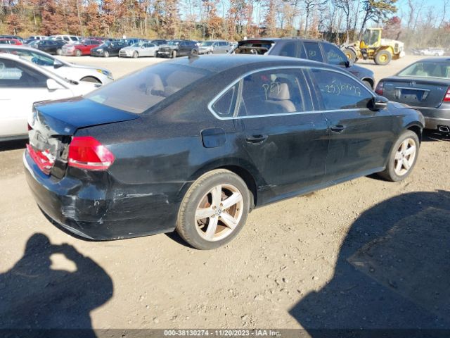 Photo 3 VIN: 1VWBP7A34CC066511 - VOLKSWAGEN PASSAT 