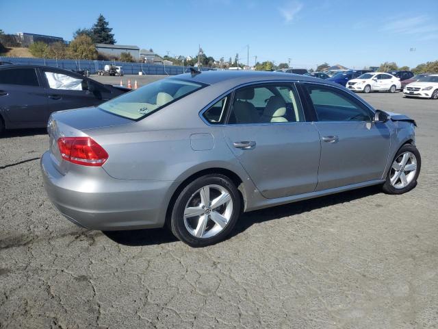 Photo 2 VIN: 1VWBP7A34CC073233 - VOLKSWAGEN PASSAT SE 