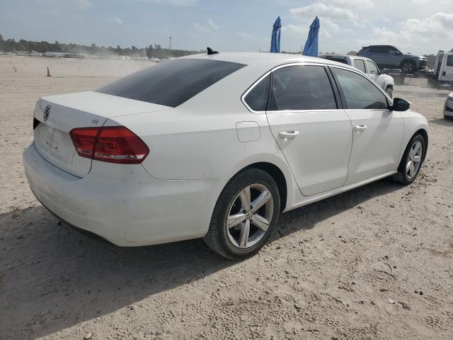 Photo 2 VIN: 1VWBP7A34CC106246 - VOLKSWAGEN PASSAT 