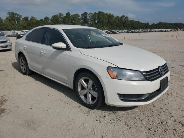 Photo 3 VIN: 1VWBP7A34CC106246 - VOLKSWAGEN PASSAT 