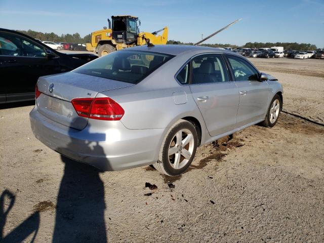 Photo 2 VIN: 1VWBP7A34DC046809 - VOLKSWAGEN PASSAT 