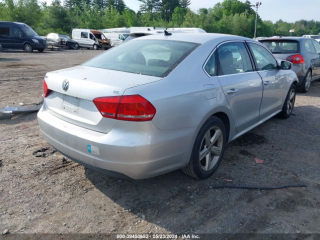 Photo 3 VIN: 1VWBP7A34DC092527 - VOLKSWAGEN PASSAT 