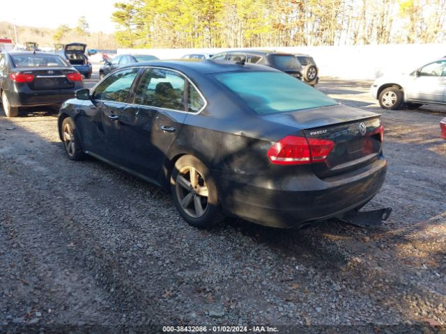 Photo 2 VIN: 1VWBP7A34DC103106 - VOLKSWAGEN PASSAT 