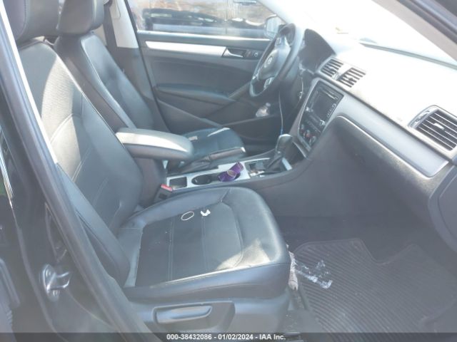 Photo 4 VIN: 1VWBP7A34DC103106 - VOLKSWAGEN PASSAT 