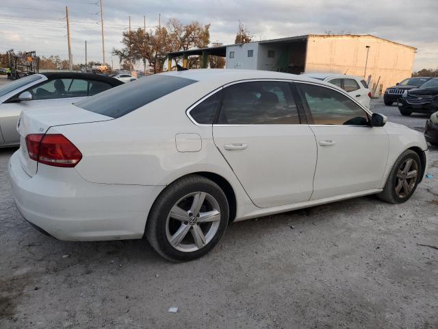 Photo 2 VIN: 1VWBP7A34DC135389 - VOLKSWAGEN PASSAT SE 