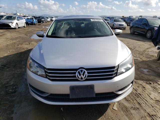 Photo 4 VIN: 1VWBP7A35CC036952 - VOLKSWAGEN PASSAT 