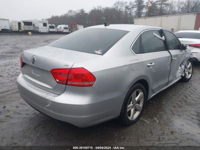 Photo 3 VIN: 1VWBP7A35CC039169 - VOLKSWAGEN PASSAT 